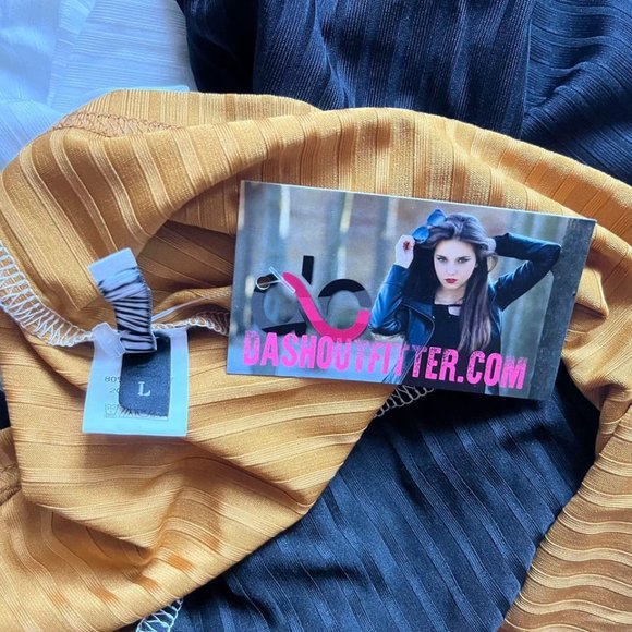 Colorblock Blouse - Picture 6 of 6